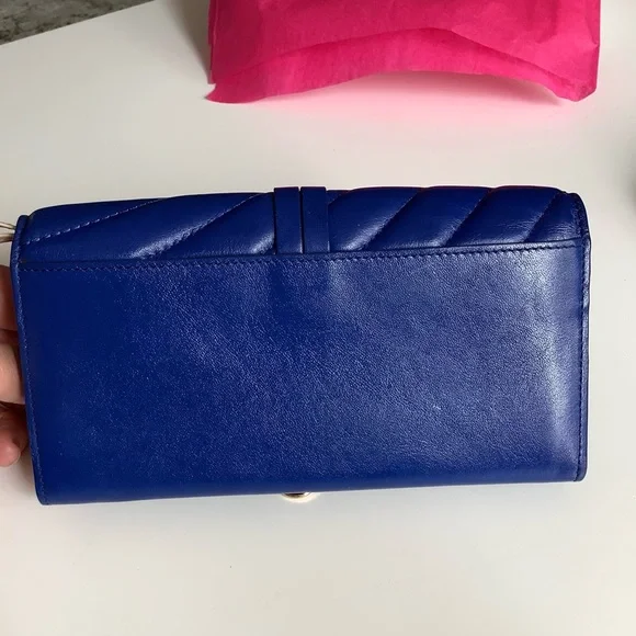 Authentic CHLOE ALPHABET long wallet 💙💙💙